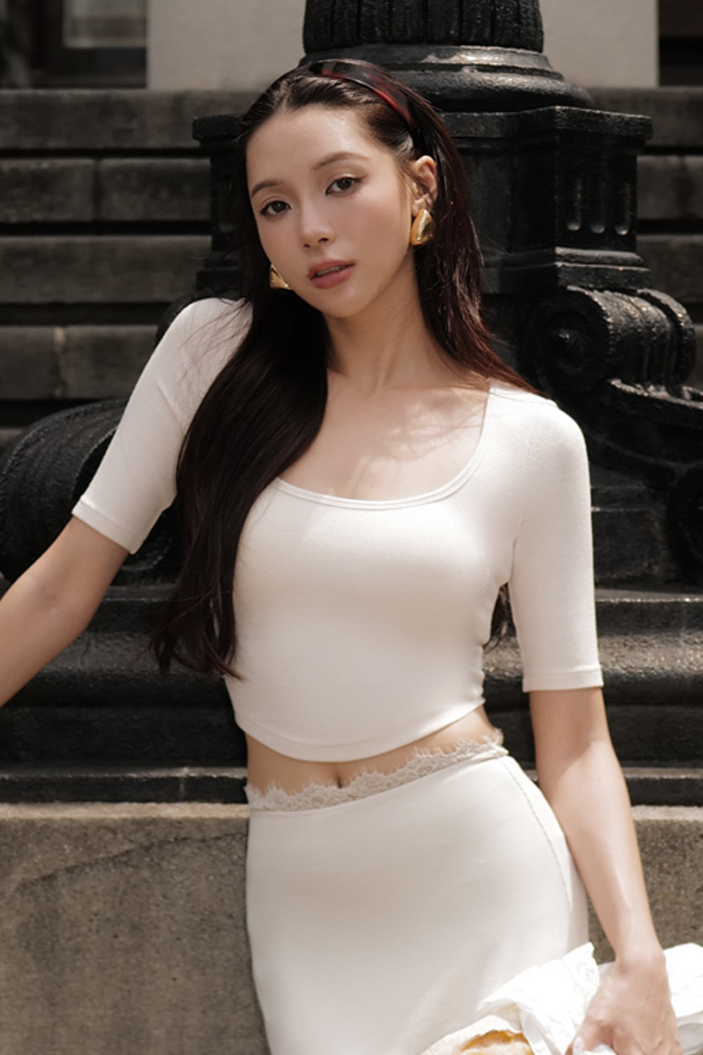 Elegant Rib Scoop Neck Elbow-Sleeve Top