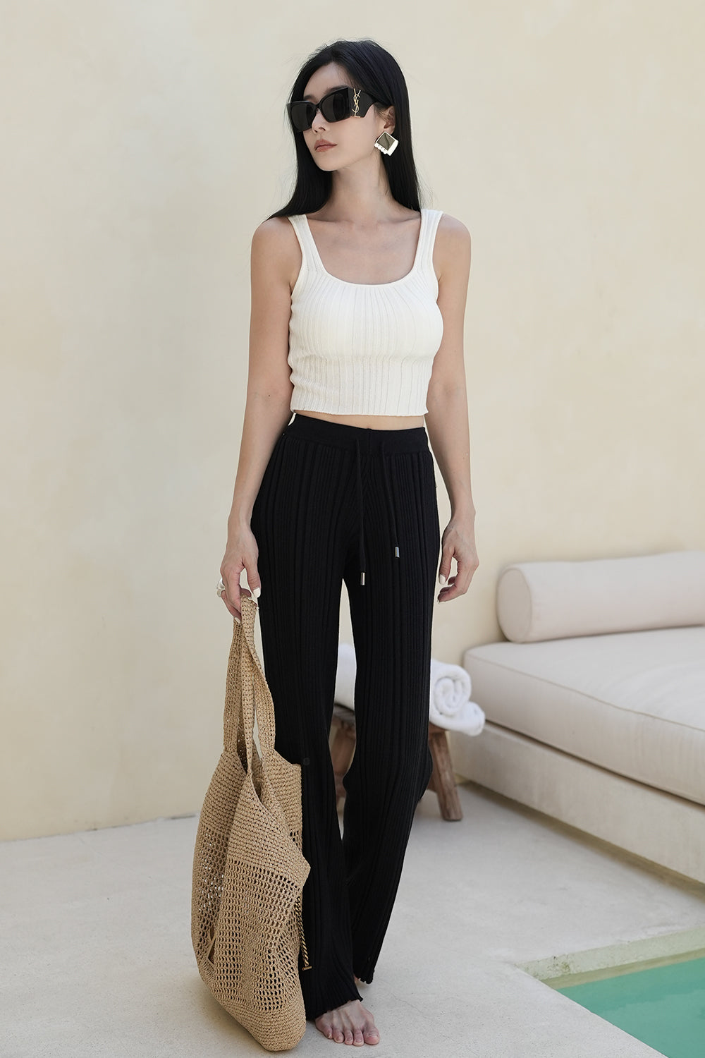 WIDE RIBBED KNIT PANTS