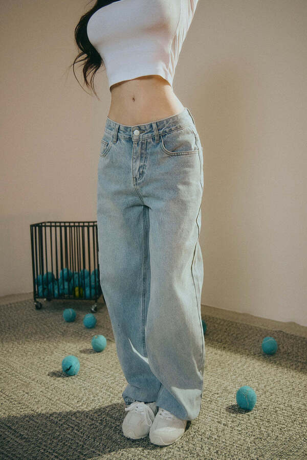 Slightly Loose Mid-Low Rise Jeans