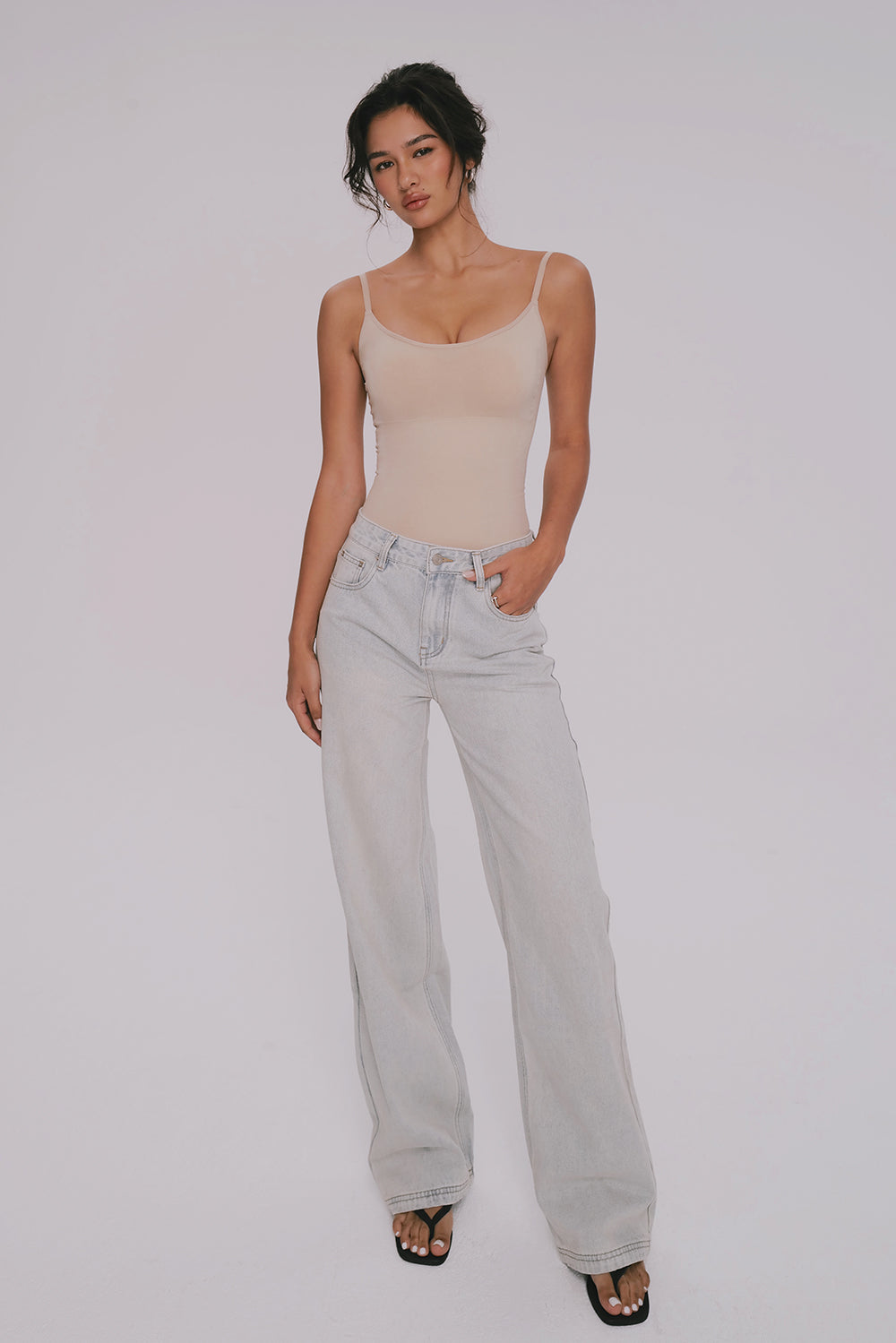 Slightly Loose Mid-Low Rise Jeans