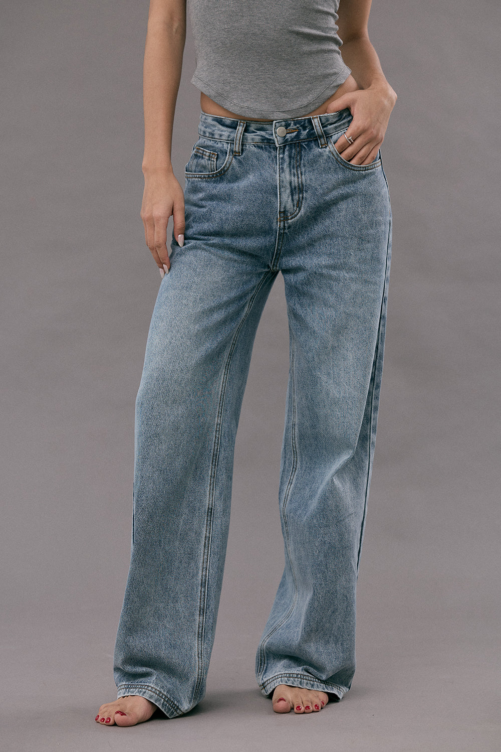 Slightly Loose Mid-Low Rise Jeans