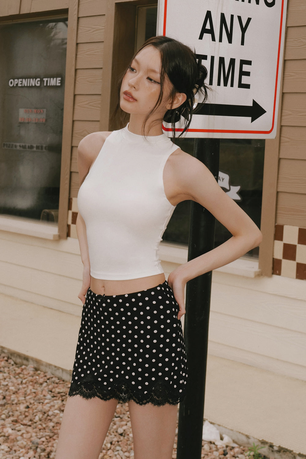 Pure High-Neck Sleeveless Slim-Fit Top