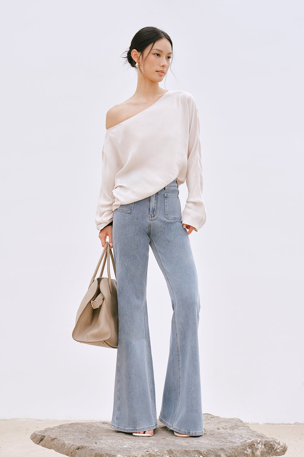 Flared Jeans With Front Pockets