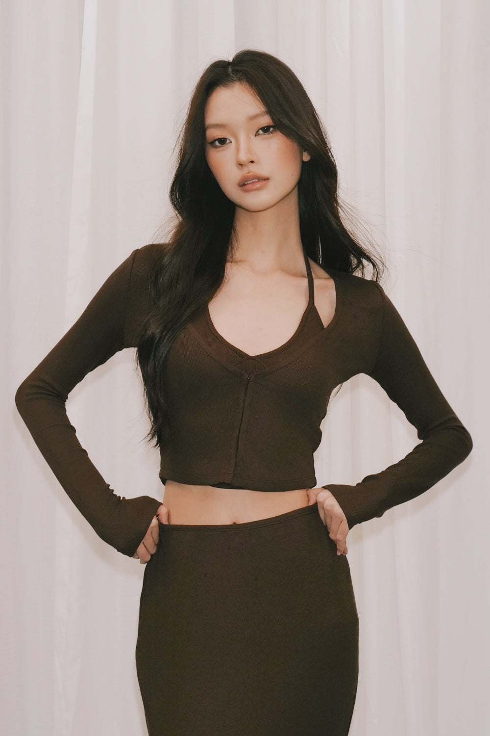 Elegant Rib V-Neck Cropped Button-Up Top