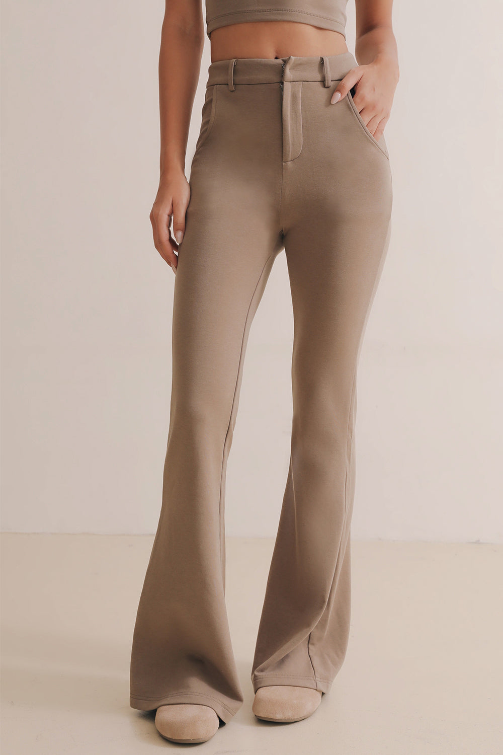 Elongated Slim Waist Pants