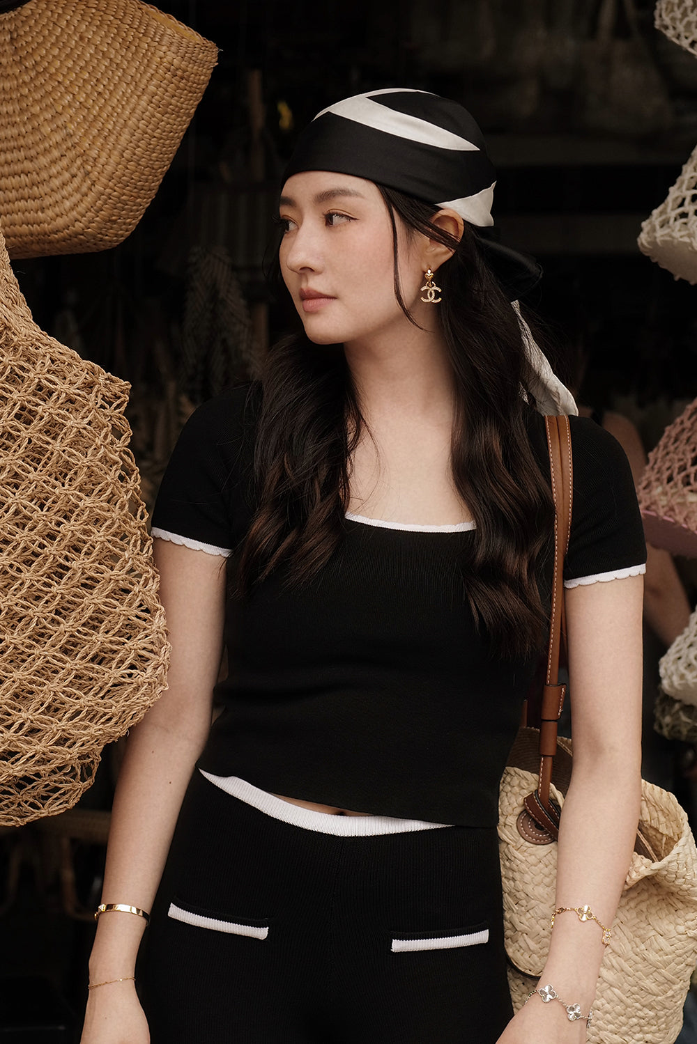Ice Knit Contrast Trim Short Sleeve Top