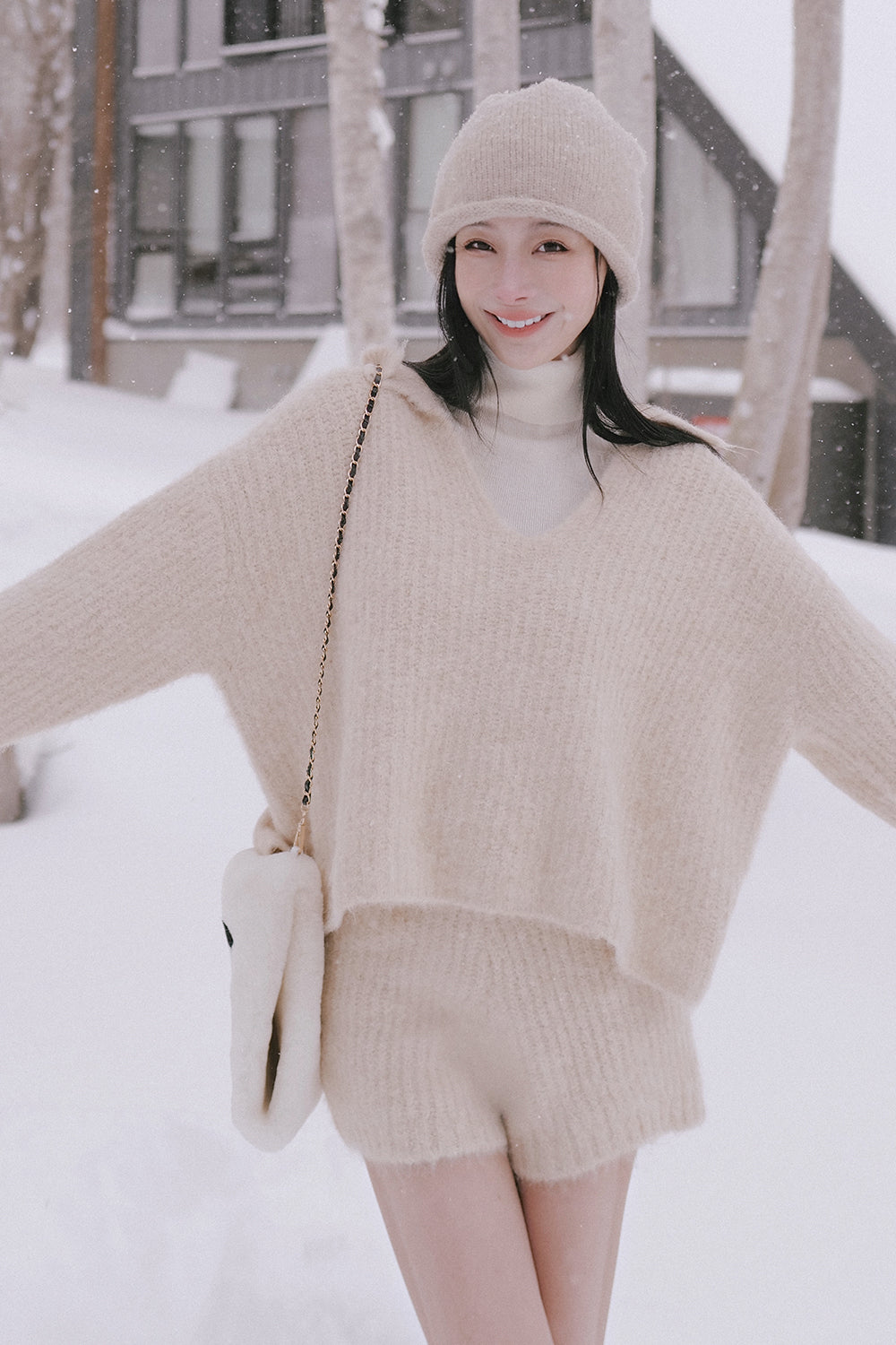 Cozy Wool Wide-Waist Short