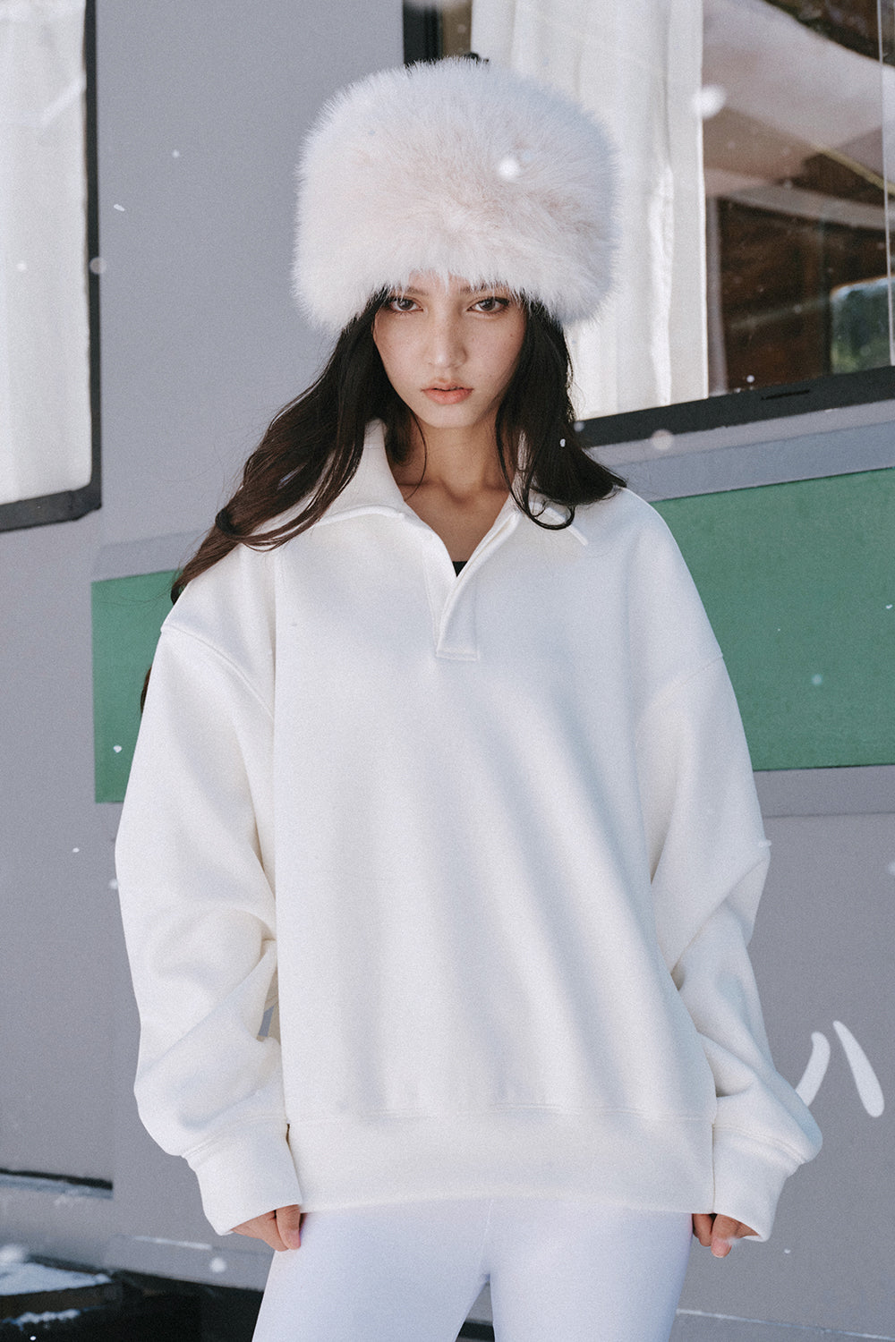 Airy Heater Oversized Polo Sweatshirt
