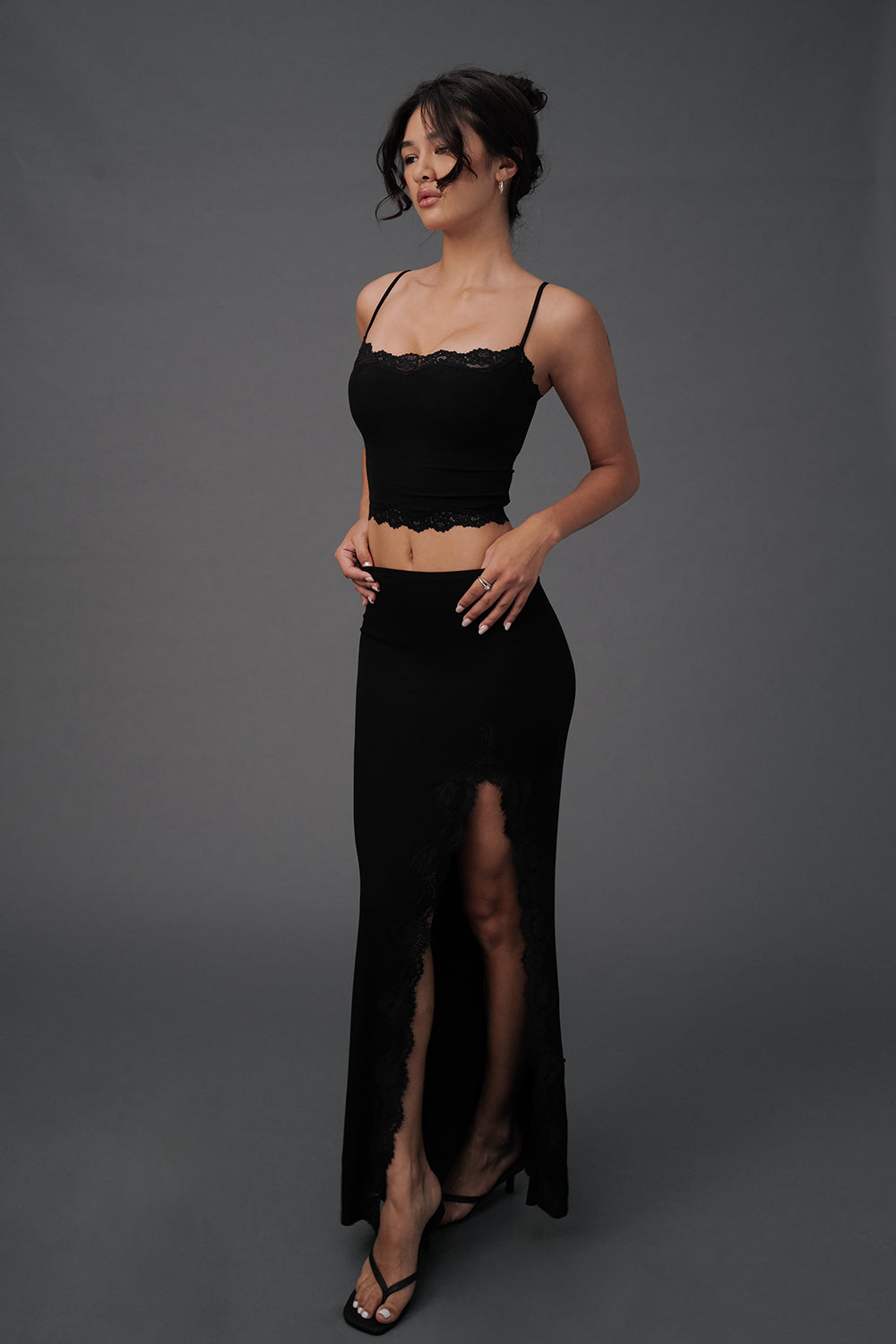 Elegant Rib Lace Trim Slit Maxi Skirt