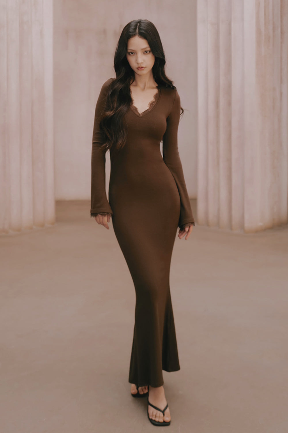 Elegant Rib Lace Trim V-Neck Long-Sleeve Maxi Bra Dress