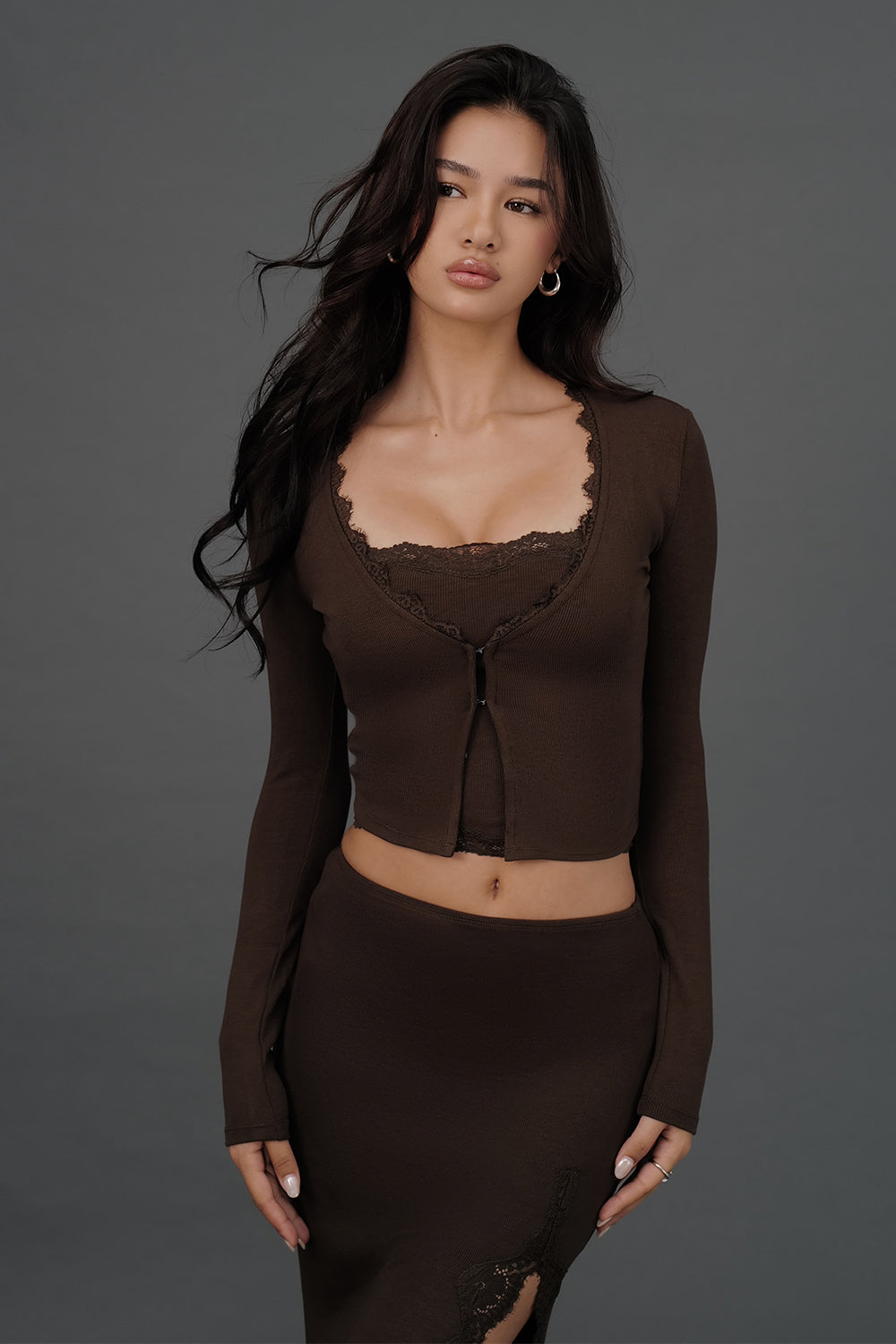 Elegant Rib Lace Trim V-Neck Cropped Button-Up Top