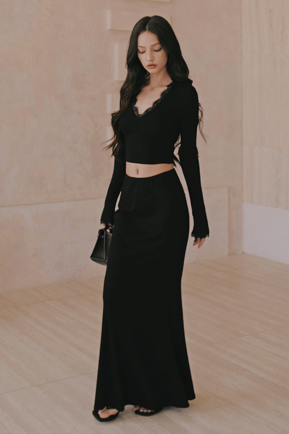 Elegant Ribbed Back Slit Fishtail Maxi Skirt